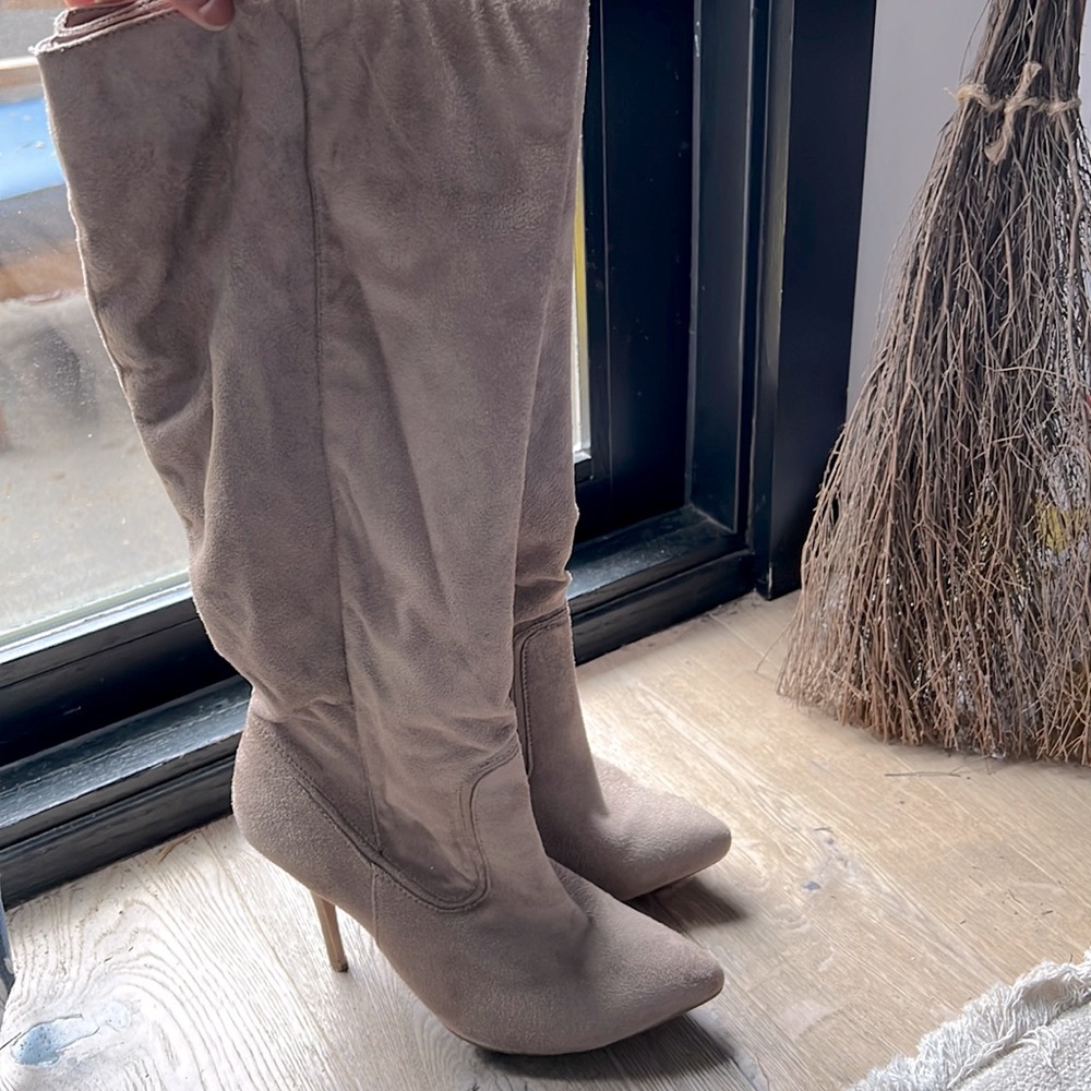 Like New Just Fab Janet Boots